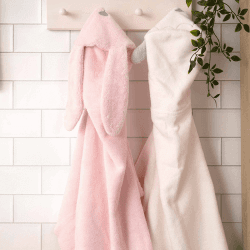 Image showing the Hooded Towel Lamb, White product.