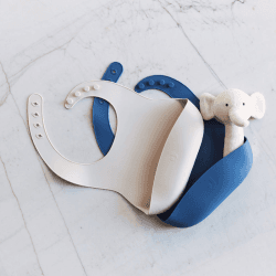 Image showing the Silicone Bib, Nougat product.