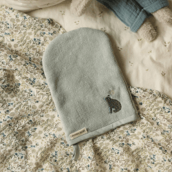 Image showing the Bear Embroidered Bath Mit product.