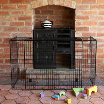 Image showing the Extendable Fire Guard, Black product.
