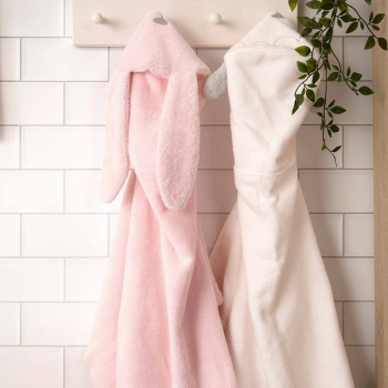 Image showing the Hooded Towel Lamb, White product.