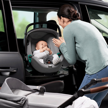 Image showing the Baby-Safe 3 i-Size Baby Car Seat with Swivel Function, Frost Grey product.